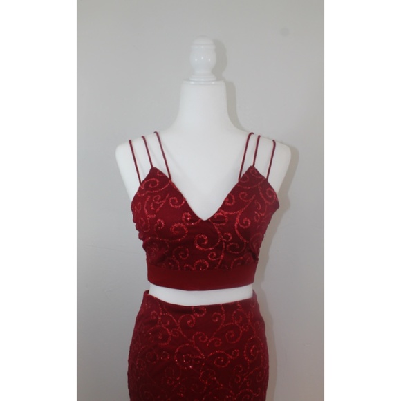 Two Piece Spaghetti Strap Top and Pencil Skirt Set - Picture 8 of 8